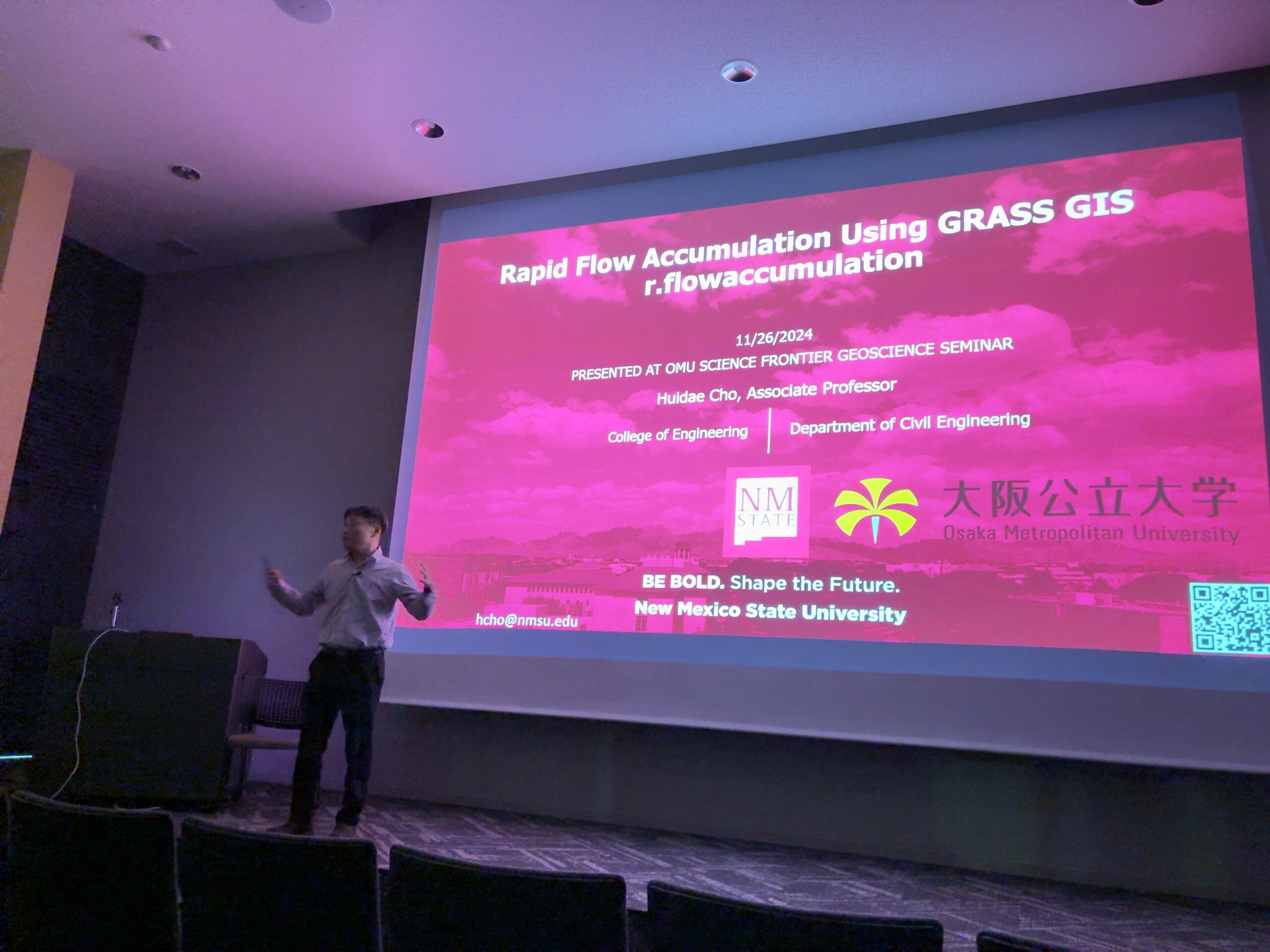 Gave a seminar and a workshop on hydrologic modeling using GRASS GIS at Osaka Metropolitan University